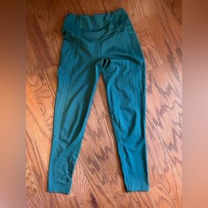 Effortless Heart Booty Leggings